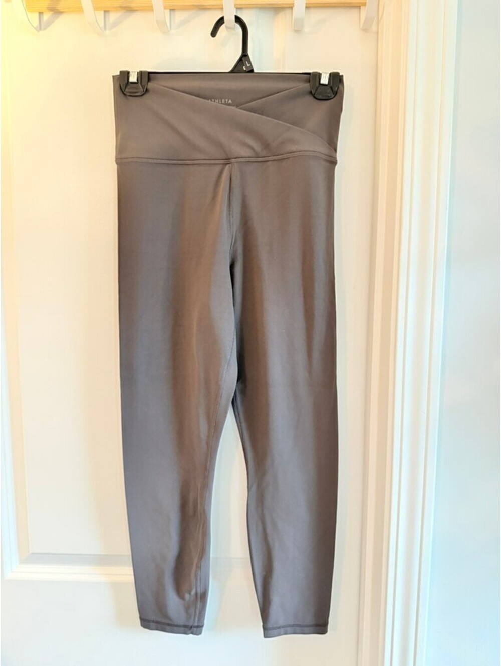 Athleta Transcend Crossover 7/8 Tight Leggings - Women's Medium, Gray